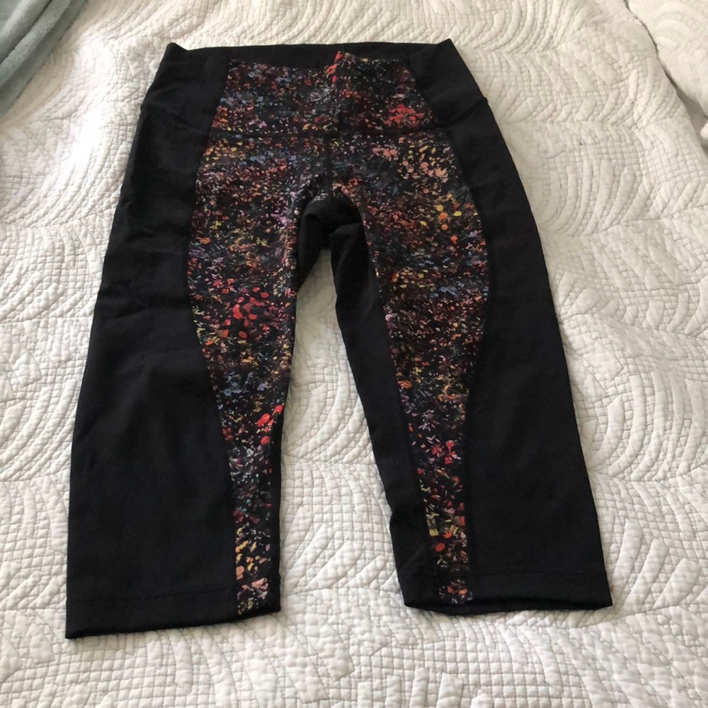 Lulu Capri leggings